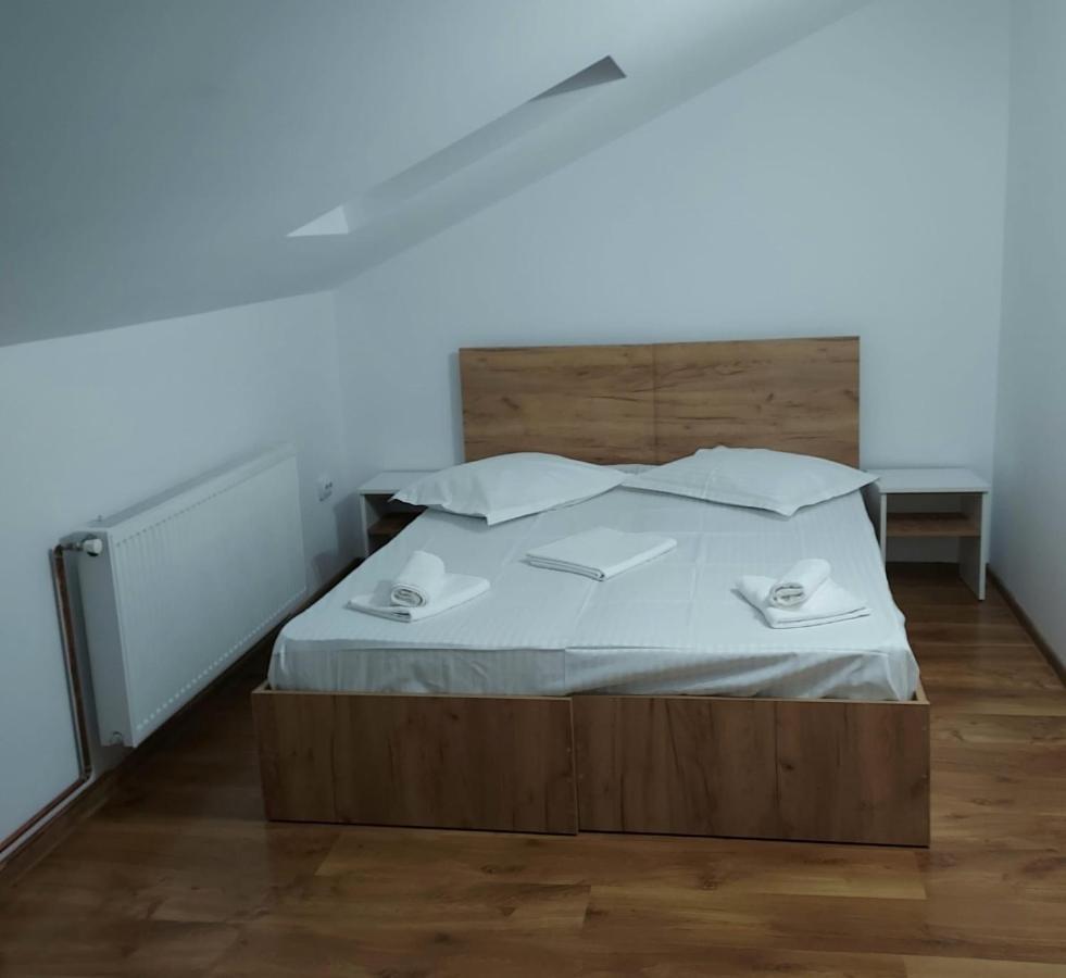 Complex Zeus Hotel Leresti Ngoại thất bức ảnh