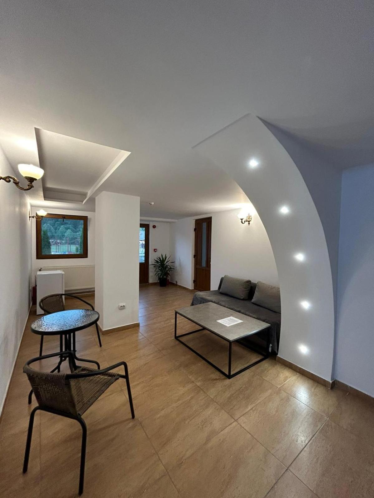 Complex Zeus Hotel Leresti Ngoại thất bức ảnh