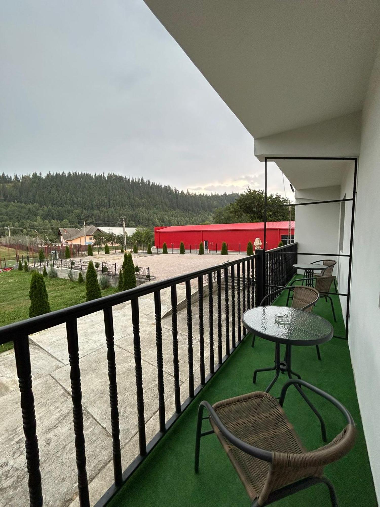 Complex Zeus Hotel Leresti Ngoại thất bức ảnh