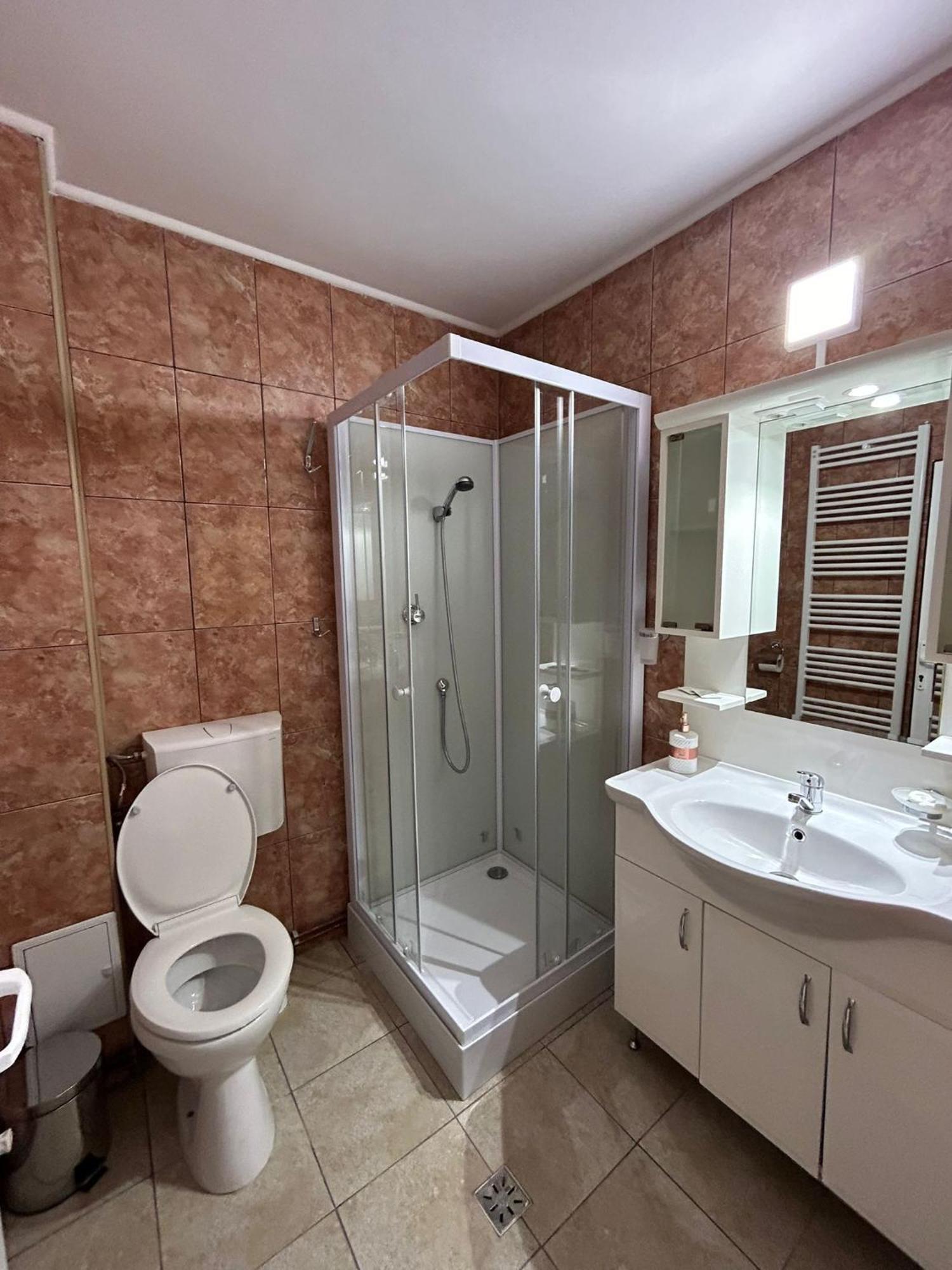 Complex Zeus Hotel Leresti Ngoại thất bức ảnh
