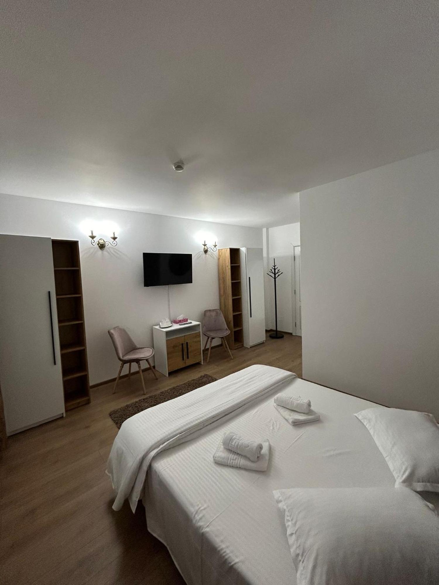 Complex Zeus Hotel Leresti Ngoại thất bức ảnh