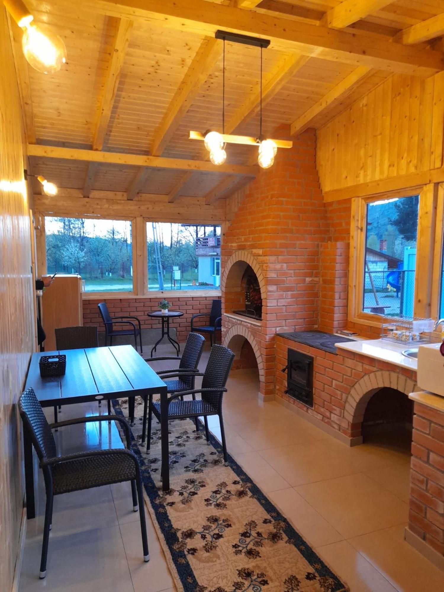 Complex Zeus Hotel Leresti Ngoại thất bức ảnh